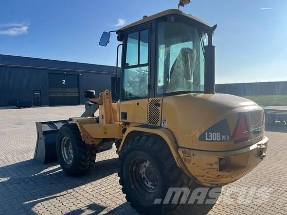Volvo L 30 B Kolesové nakladače