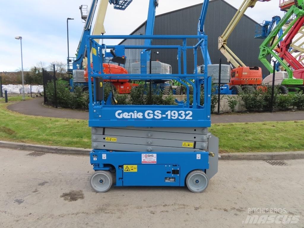 Genie GS 1932 Nožnicové zdvíhacie plošiny