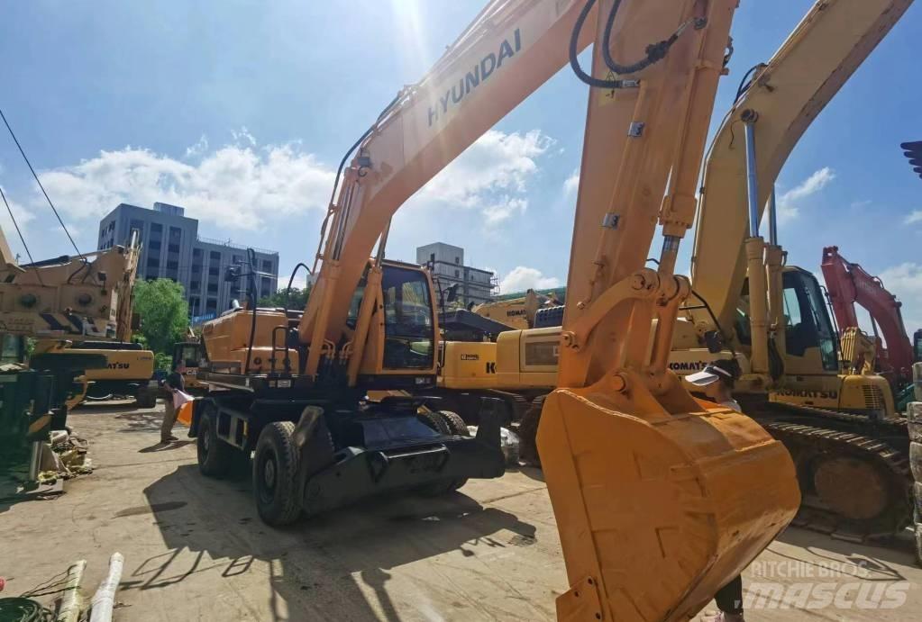 Hyundai R210W-9 Kolesové rýpadlá