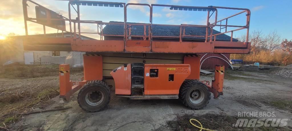 JLG 4394 RT Nožnicové zdvíhacie plošiny