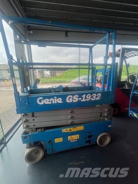 Genie GS 1932 Nožnicové zdvíhacie plošiny
