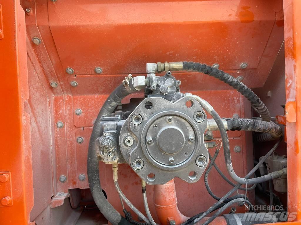 Doosan DX 260 Pásové rýpadlá