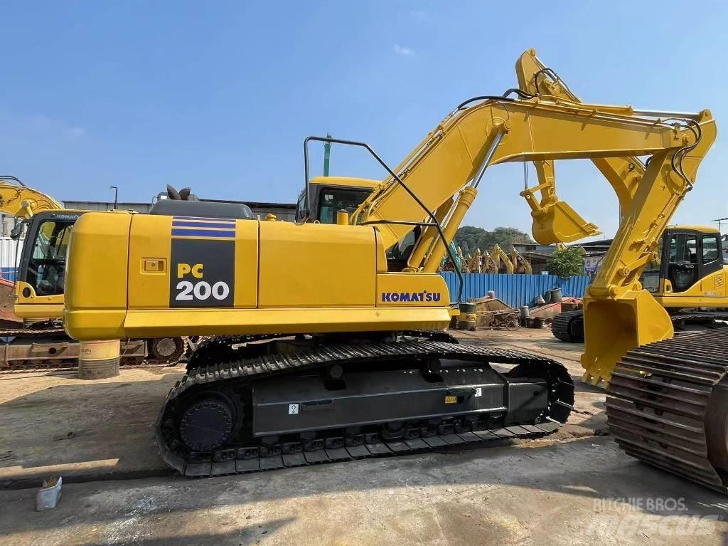 Komatsu PC 200-7 Pásové rýpadlá