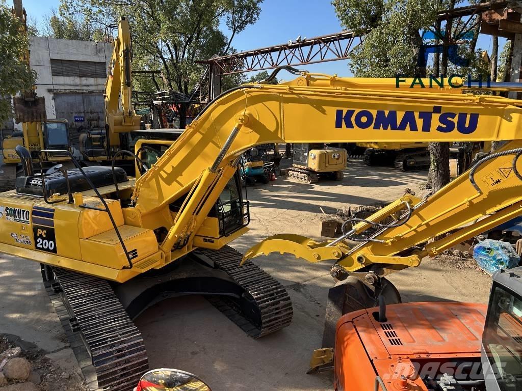 Komatsu PC 200 Pásové rýpadlá