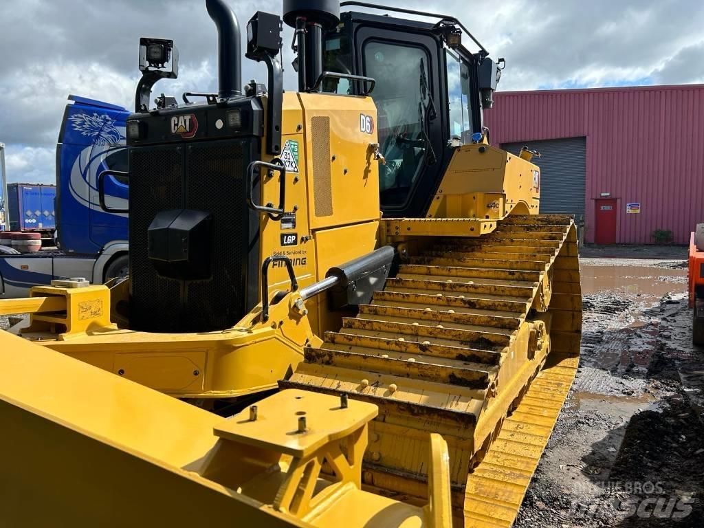 CAT D 6 LGP Pásové dozéry