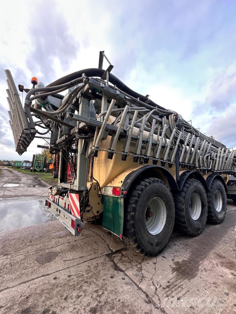 Samson PG 25 Rozmetadlá maštaľného hnoja