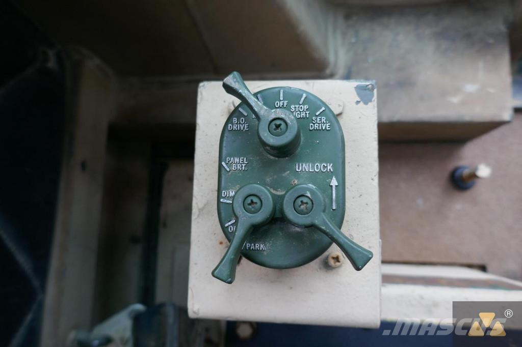 CAT 130G Ex-army Grejdery