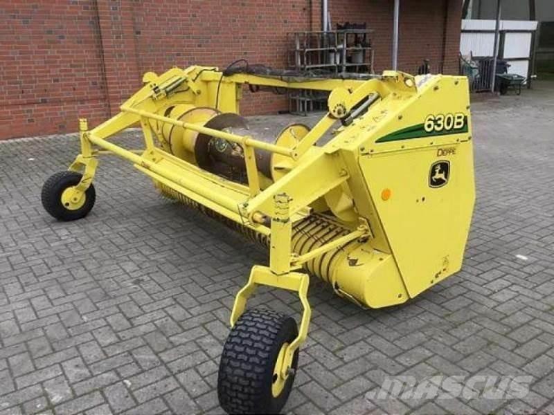 John Deere 630 B Príslušenstvo strojov na seno a krmivo