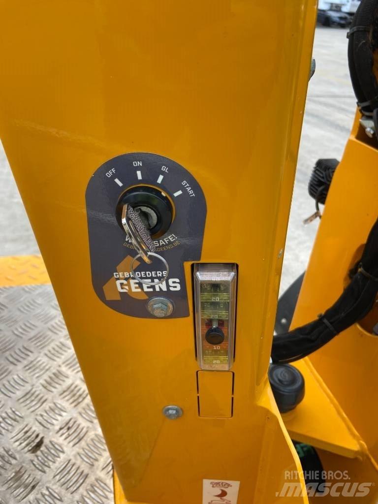 Knikmops KM 100 Kolesové nakladače