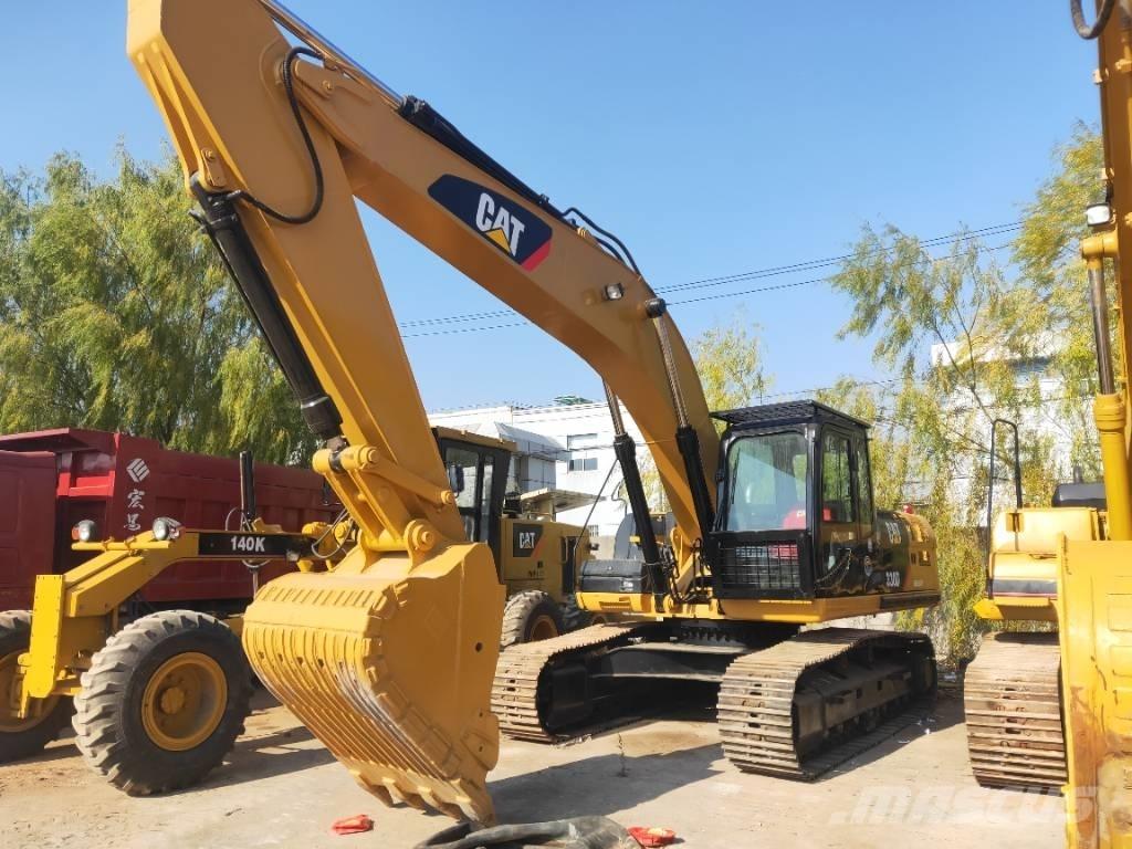 CAT 330D Pásové rýpadlá
