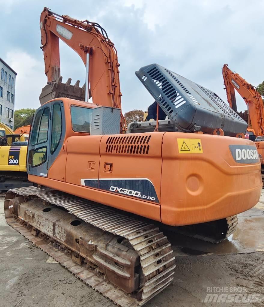 Doosan DX 300 LC Pásové rýpadlá