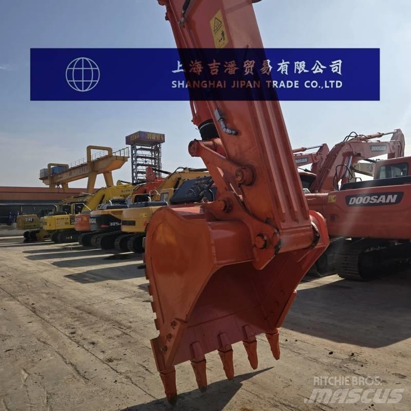 Hitachi ZX 350 Pásové rýpadlá