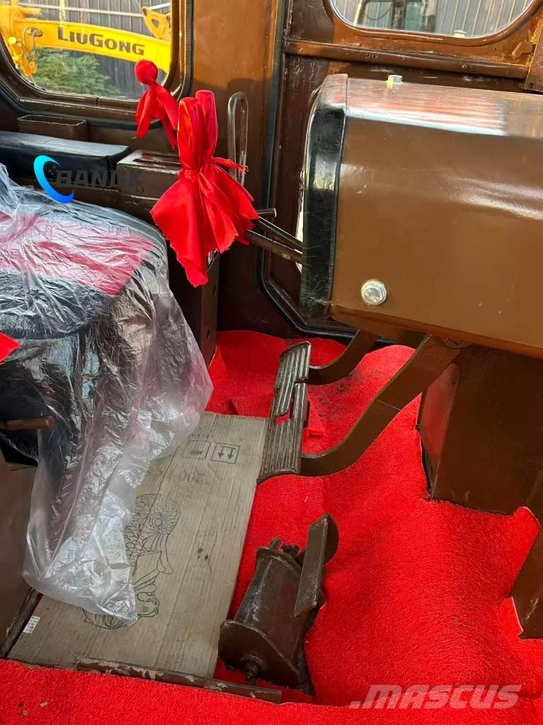 CAT D 8 K Pásové dozéry