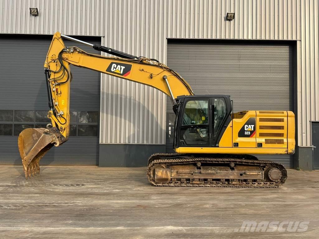 CAT 323 07A Pásové rýpadlá