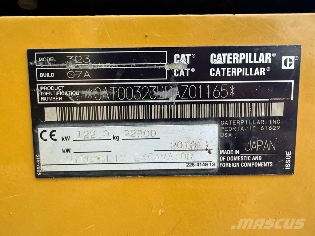 CAT 323 07A Pásové rýpadlá