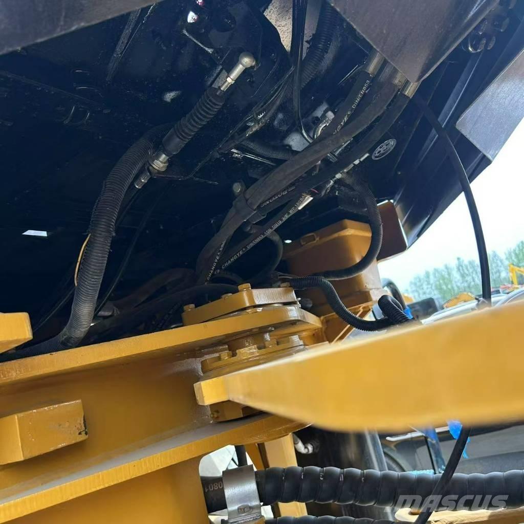 CAT 966 H Kolesové nakladače