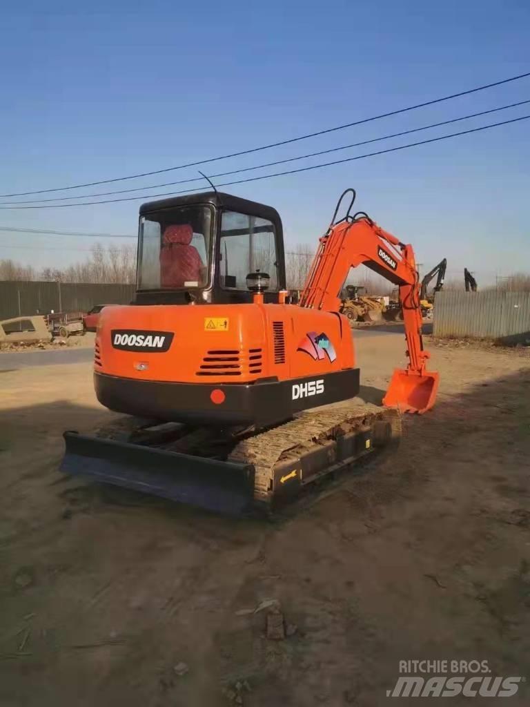 Doosan DH55 Pásové rýpadlá