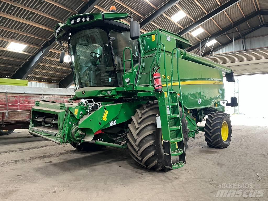John Deere T670 Kombinované zberacie stroje