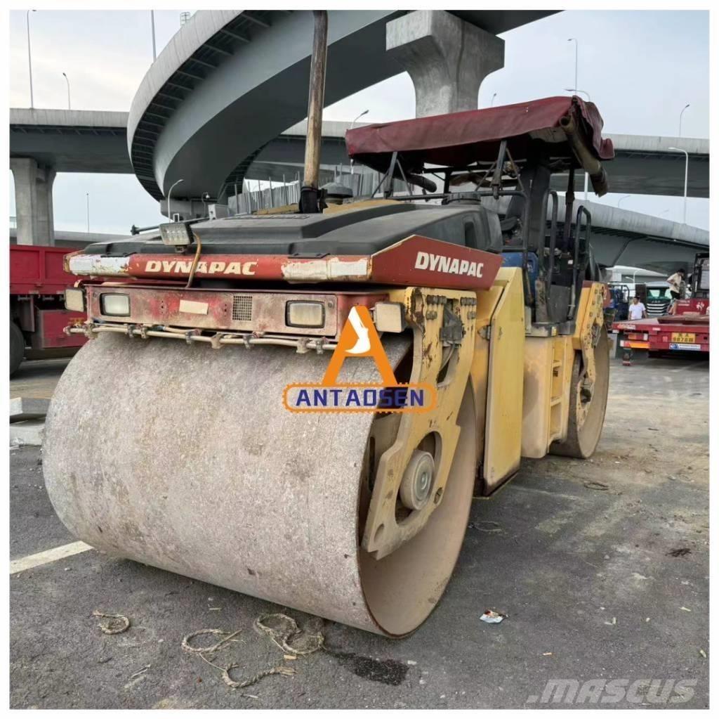 Dynapac CC422 Tandemové valce