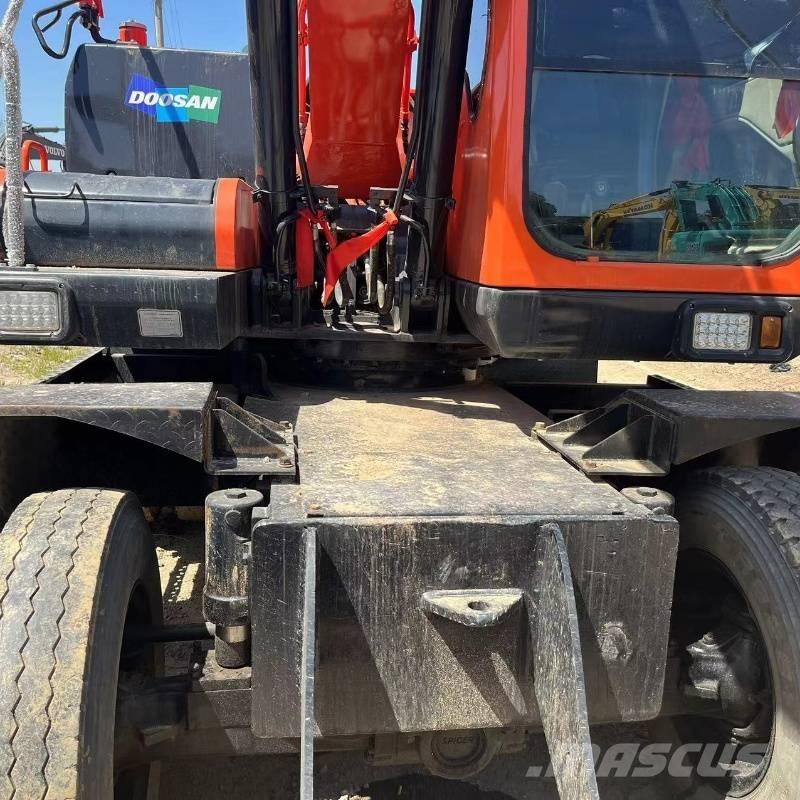 Doosan DX150W Kolesové rýpadlá