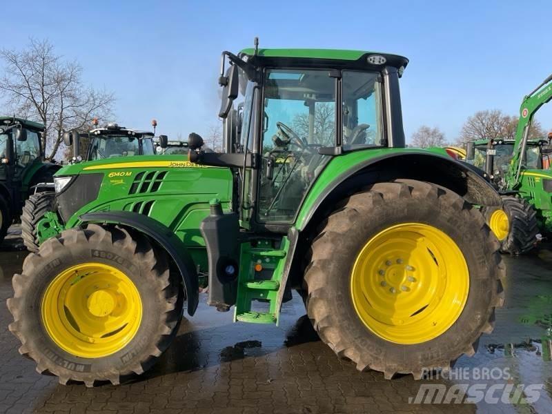 John Deere 6140M Traktory