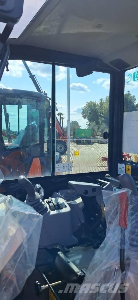 Hitachi ZX33U Pásové rýpadlá