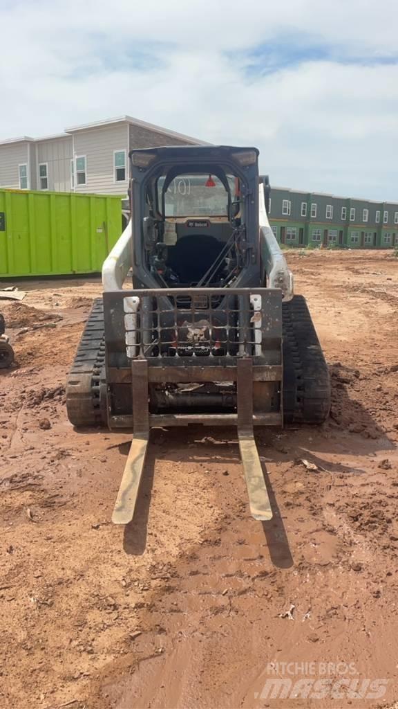 Bobcat T 76 Šmykom riadené nakladače