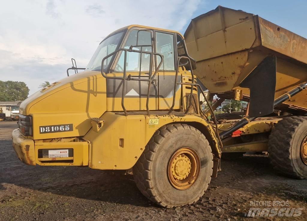 CAT 730 Kĺbové nákladné autá