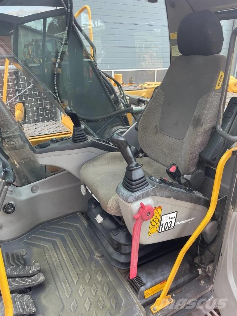 Volvo EC210CL Pásové rýpadlá