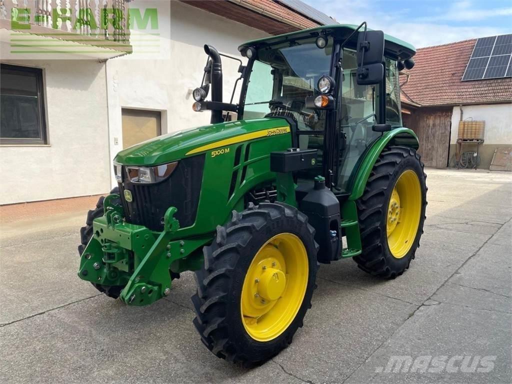 John Deere 5100M Traktory