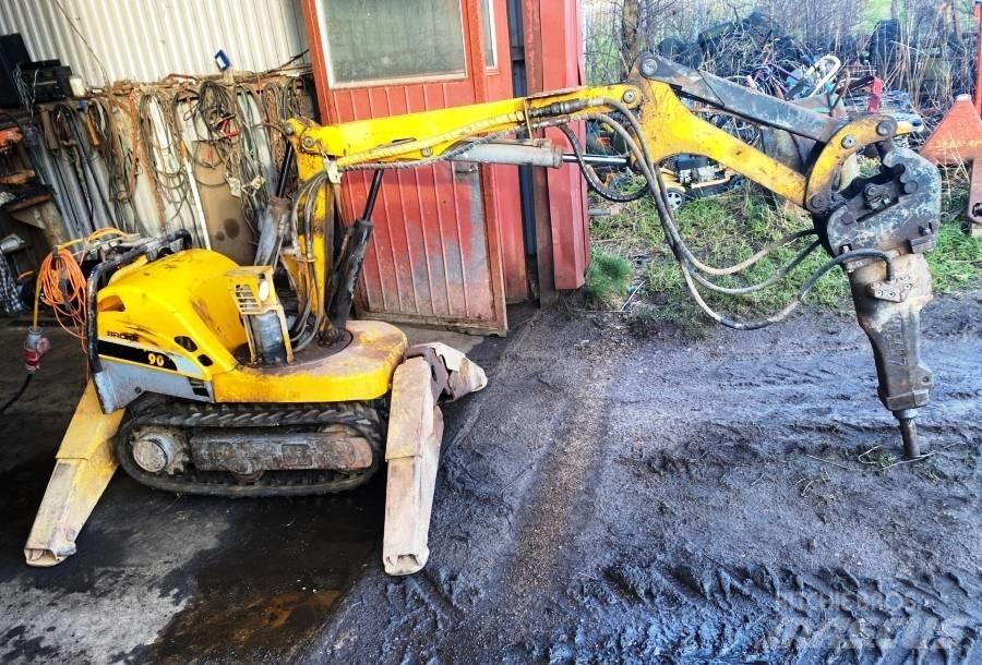 Brokk 90 Demolačné rýpadlá