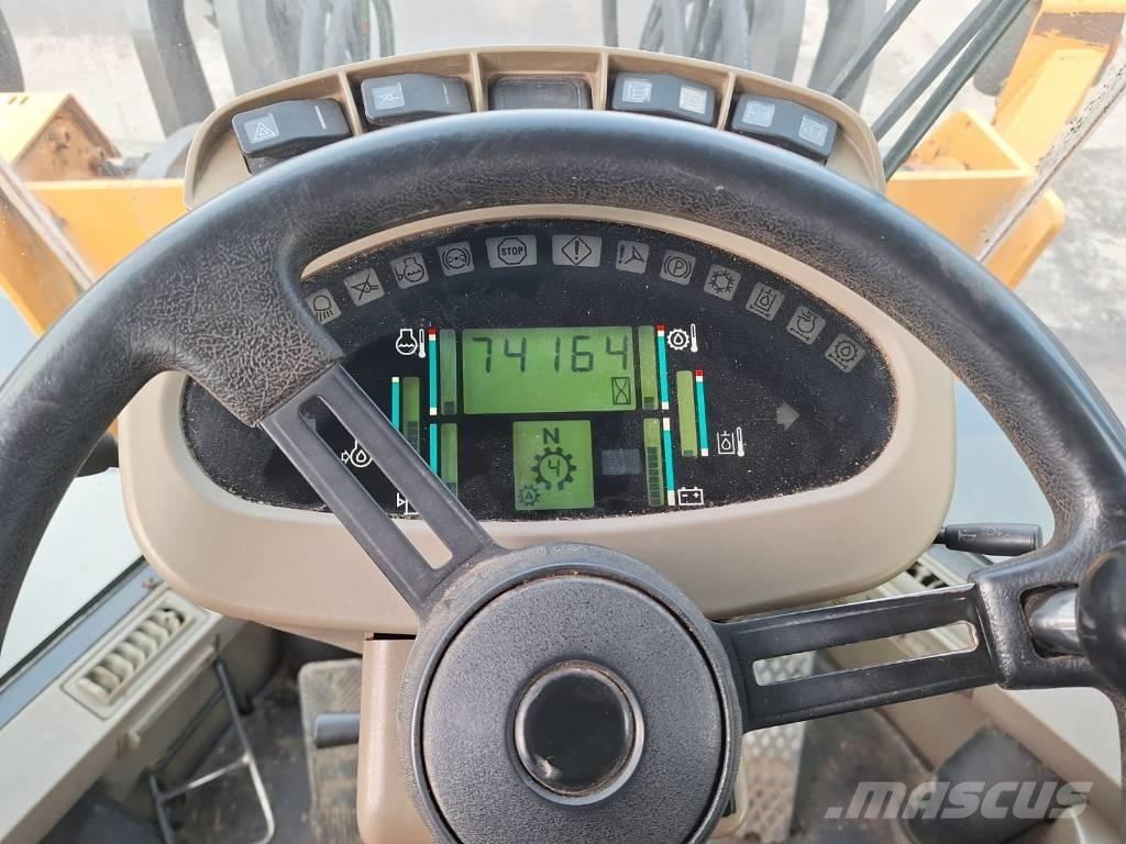 CASE 521D XT Kolesové nakladače