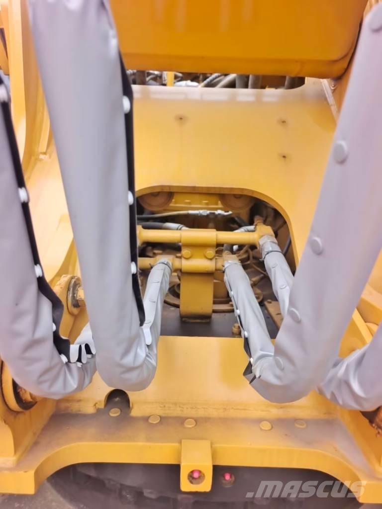 CAT 323 GC Pásové rýpadlá