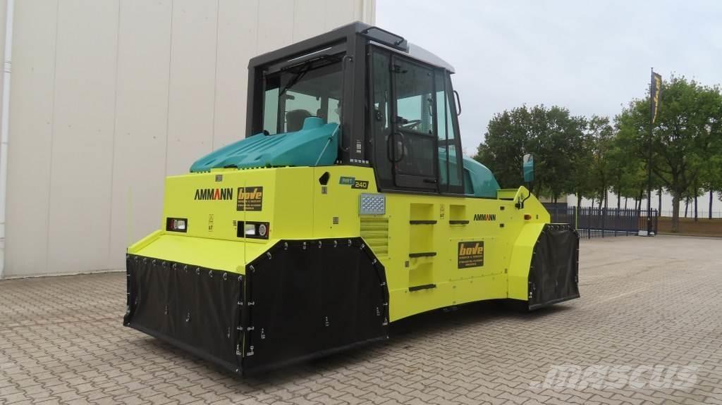 Ammann ART 240 Pneumatikové valce