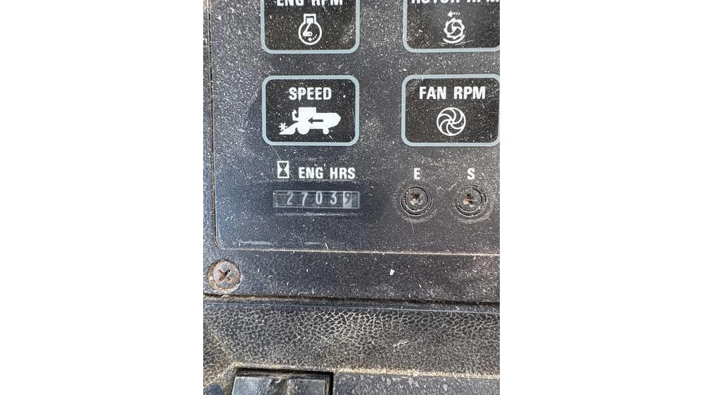 Case IH 1680 Kombinované zberacie stroje