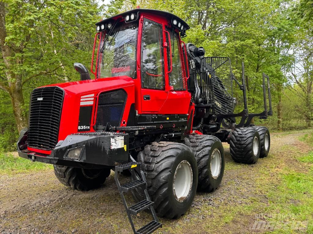 Komatsu 835 TX Lesné traktory