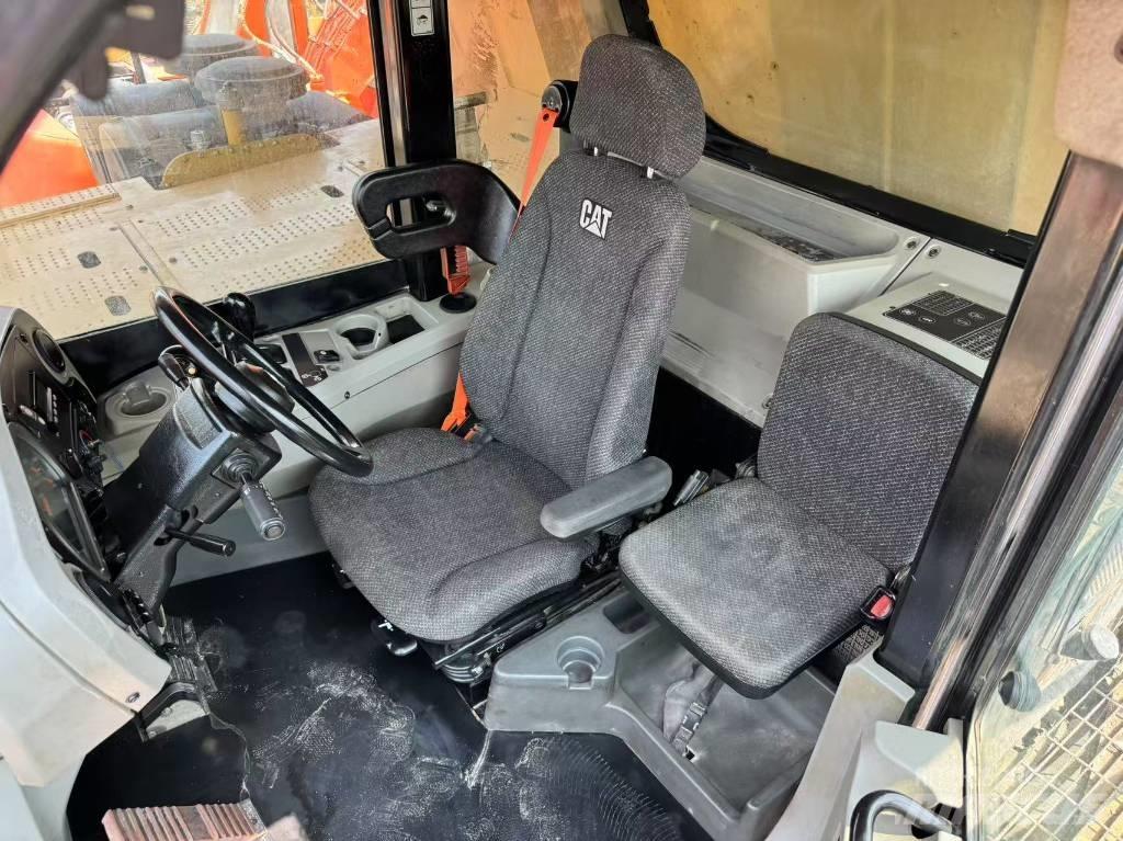 CAT 773 F Kĺbové nákladné autá