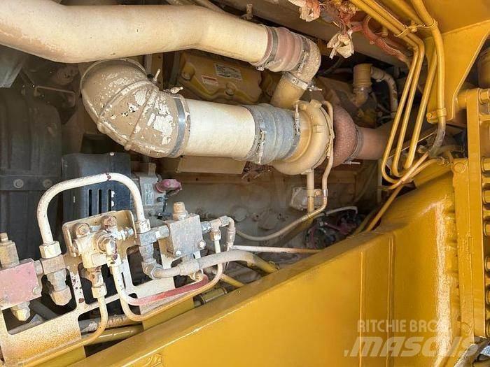 CAT Rebuilt 775F - Stavebné sklápače
