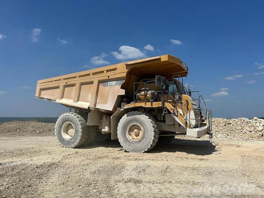 CAT Rebuilt 775F - Stavebné sklápače