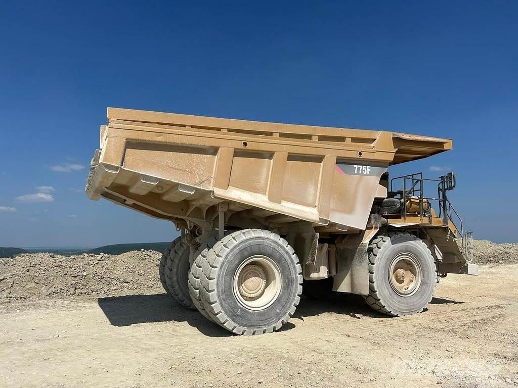 CAT Rebuilt 775F - Stavebné sklápače