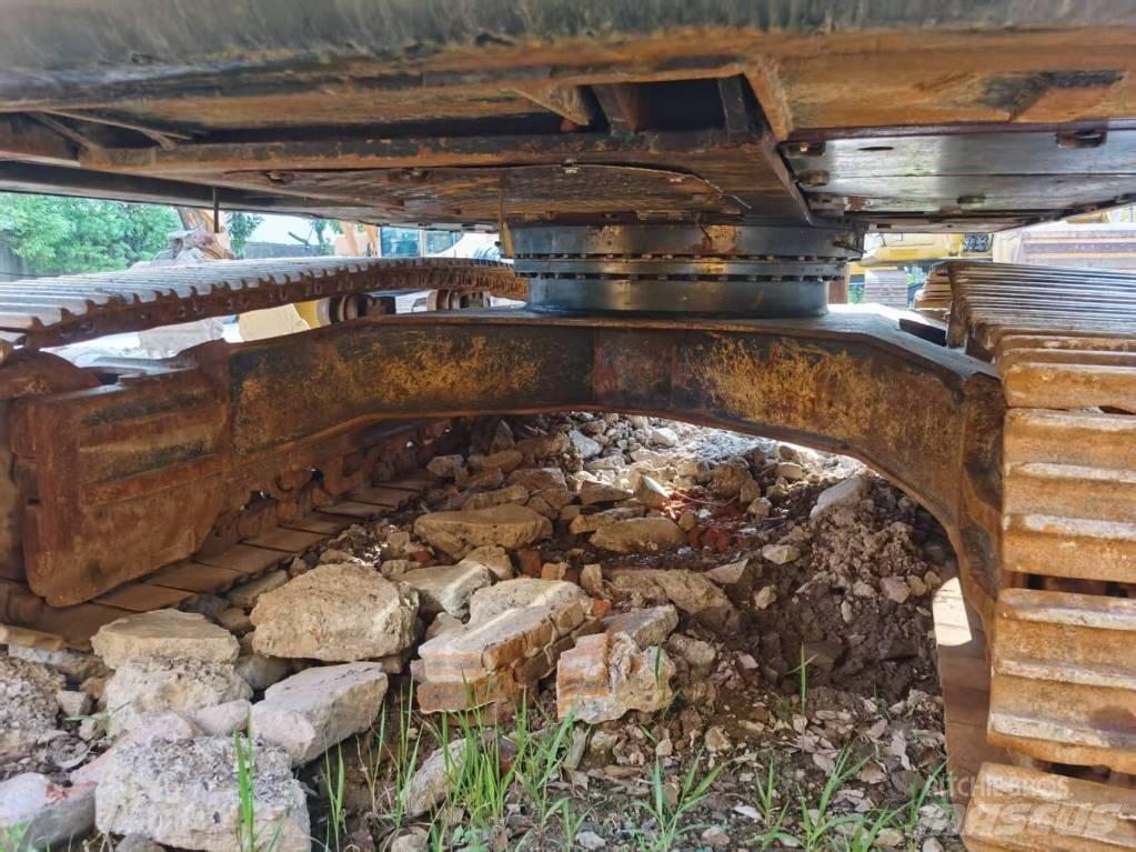 Hyundai 330LC-9s Pásové rýpadlá