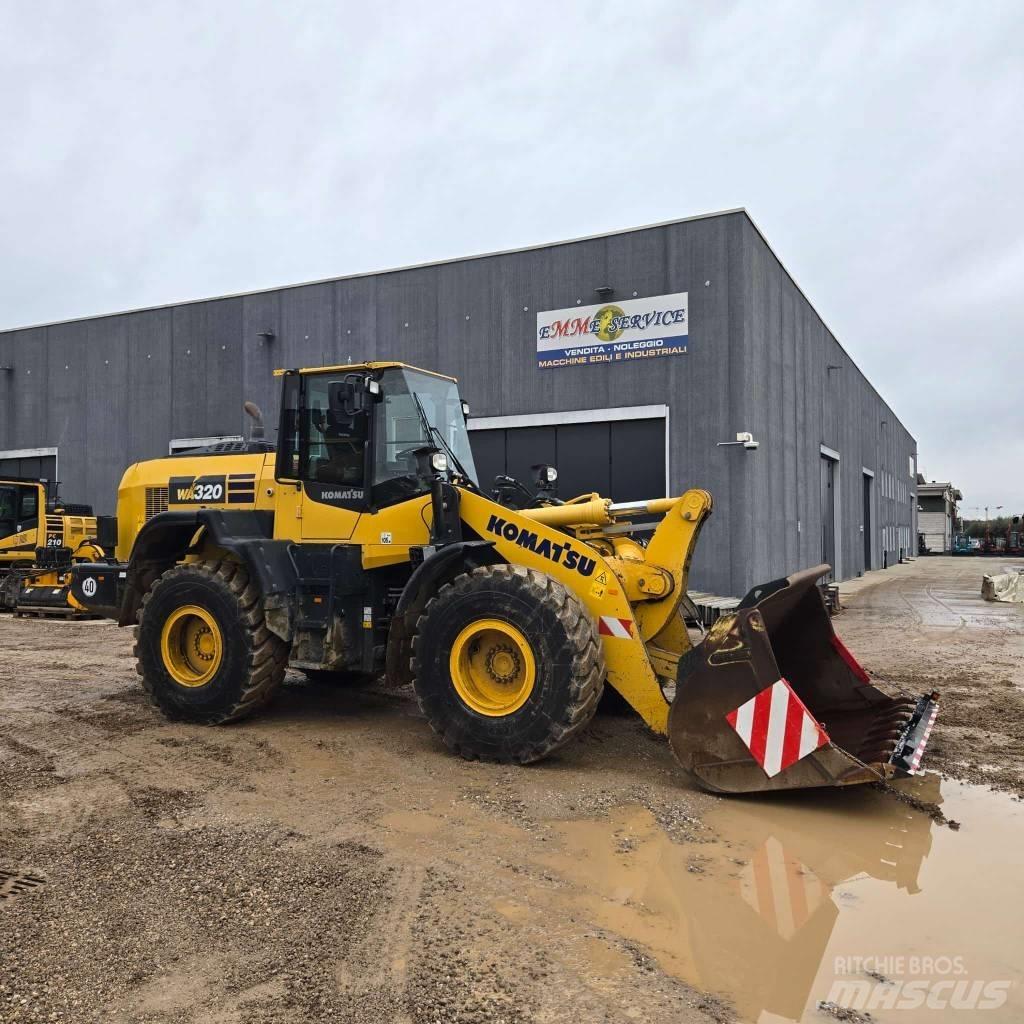 Komatsu WA 320-8 Kolesové nakladače