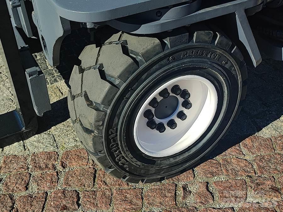 Combilift C5000XL 4 cestné vysokozdvižné vozíky
