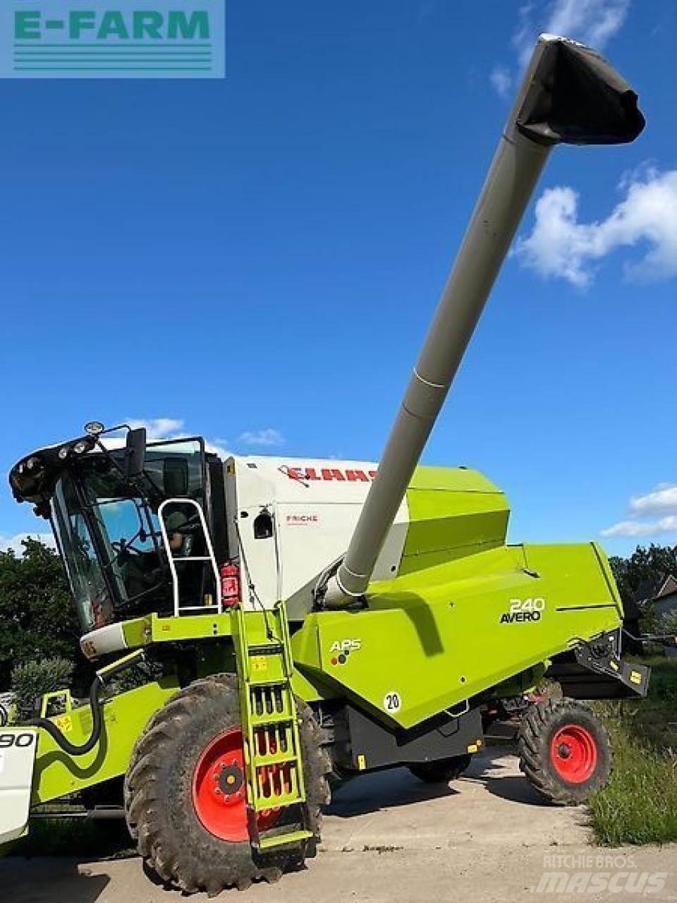 CLAAS avero 240 Kombinované zberacie stroje
