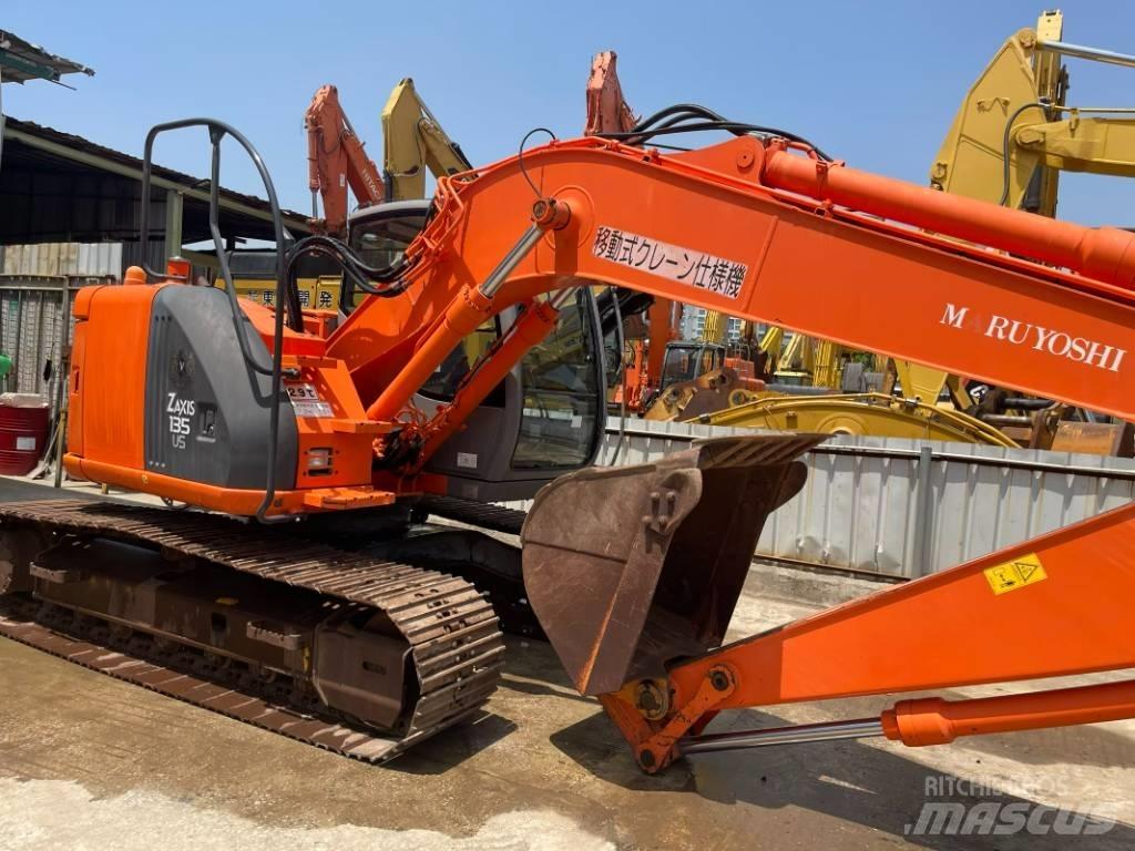 Hitachi ZX 135 Pásové rýpadlá