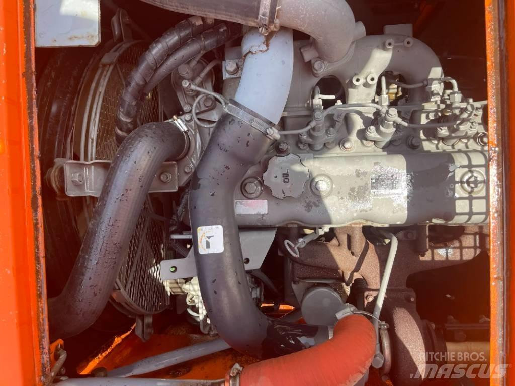 Hitachi ZX 135 Pásové rýpadlá