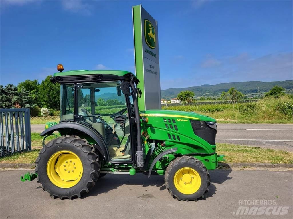 John Deere 5090GV Traktory