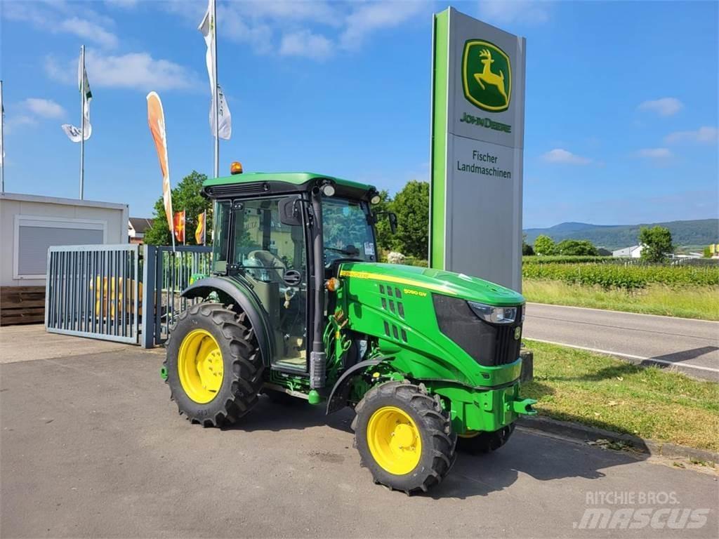 John Deere 5090GV Traktory
