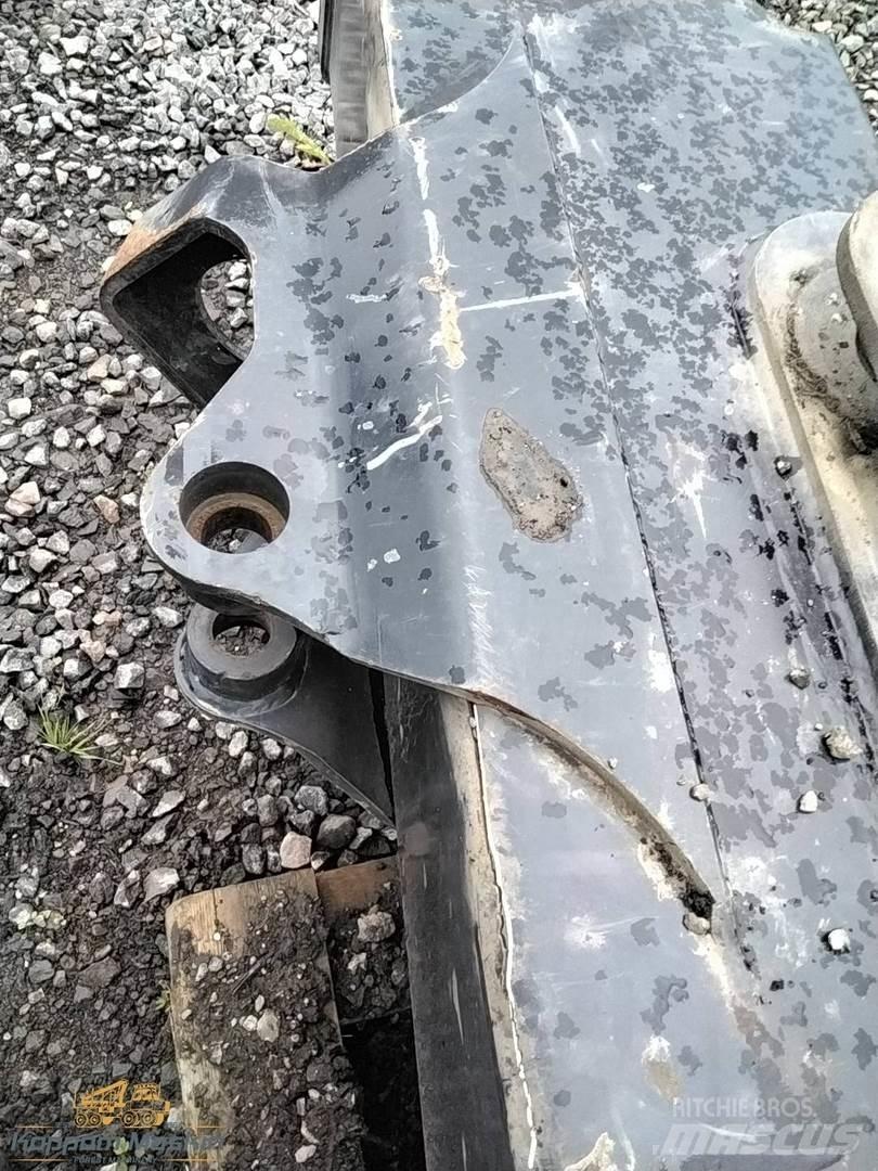 Komatsu 165 Dopravné žeriavy