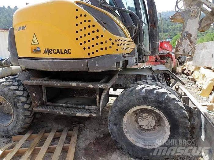 Mecalac 714 MW Špeciálne bagre
